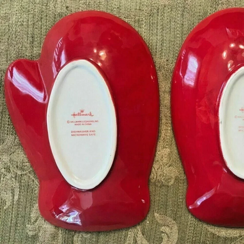 NWOB HALLMARK MITTEN CHRISTMAS CANDY DISHES 2